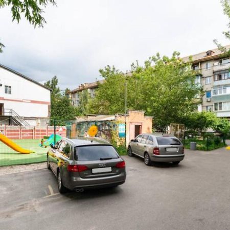 Затишна 2К Квартира З Усім Необхідним Для Життя Поряд З Метро Дарниця 基輔 外观 照片